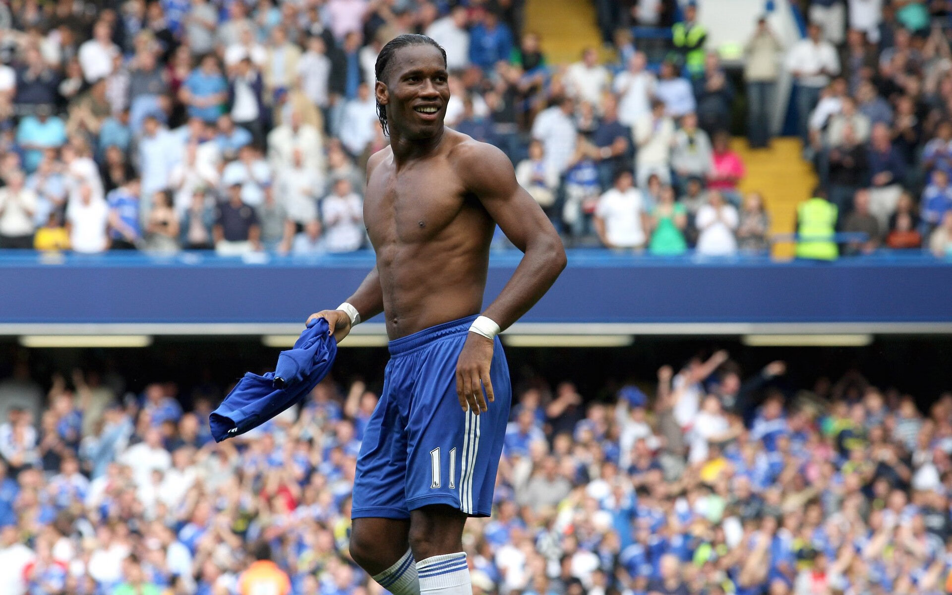 教练盛赞球员表现:他们为国争光,当教练的球星